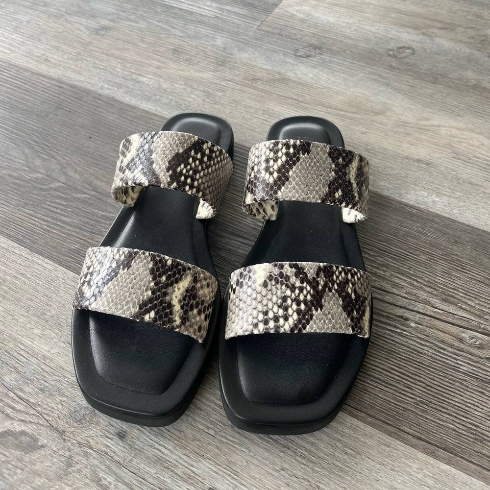 New! Saks 5th Avenue Snakeskin Effect Leather Women's Slide Sandals